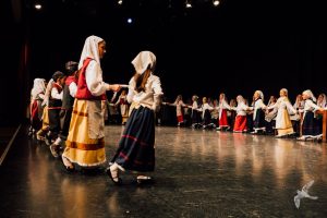 2017 “Πιάστε το χορό μικροί, μεγάλοι”