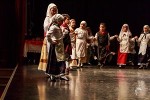 2017 “Πιάστε το χορό μικροί, μεγάλοι”