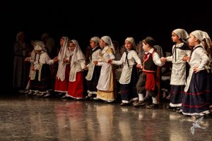 2017 “Πιάστε το χορό μικροί, μεγάλοι”