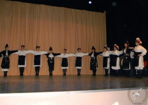 2010 Διαδρομές στην Παράδοση