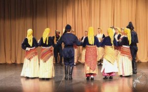 2011 Διαδρομές στην Παράδοση