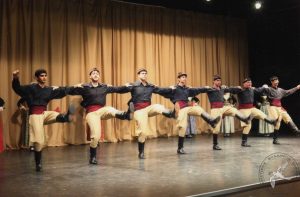 2011 Διαδρομές στην Παράδοση