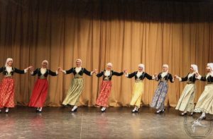 2011 Διαδρομές στην Παράδοση