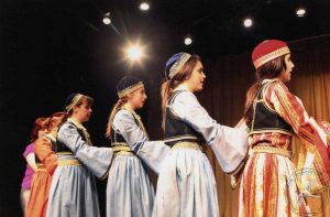 2011 Διαδρομές στην Παράδοση