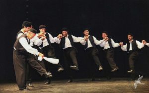 2011 Διαδρομές στην Παράδοση